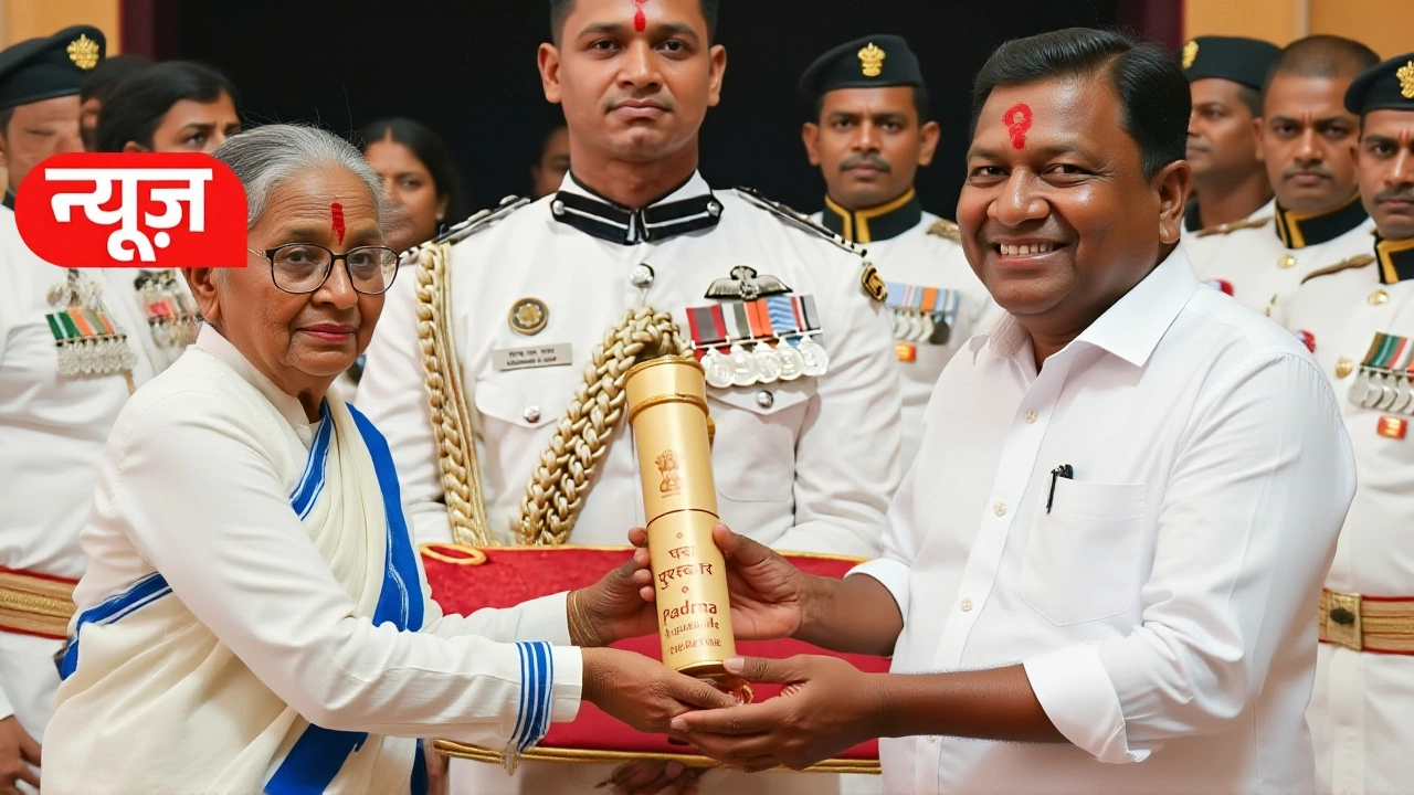 Silambam Guru K. Pajanivel Performs Sashtang Pranam to PM Modi at Padma Awards